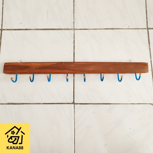 Kastok Kayu Isi 8 Gantungan Baju Coklat Hanger Pakaian