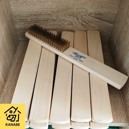 Sikat Kawat Kuningan Halus 8 Baris Gagang Kayu Pembersih Sela Keramik