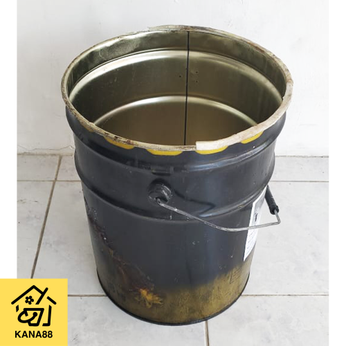 Pail Besi Kosong 20 Liter Ember Timba Bekas Warna Random